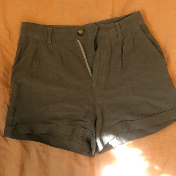 Grey Linen Naïf Shorts - Picture 3 of 4